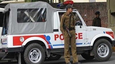 Agra teacher shot at by 2 minor students, threatened of '39 more attacks' - Vimarsana News