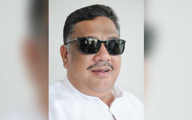 Karnataka minister who was caught watching porn during Tipu Jayanti celebrations refuses to resign - India Today