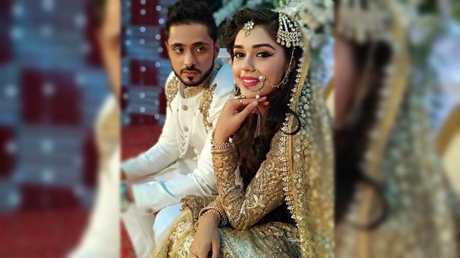 Ishq Subhan Allah Zara And Kabir Can t Keep Their Hands Off Each Other 