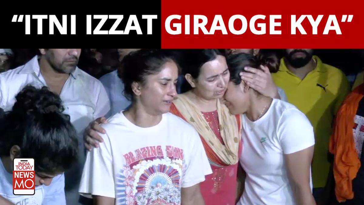 "Yahi din dekhne ke liye medal laye the kya?" Wrestler Vinesh Phogat