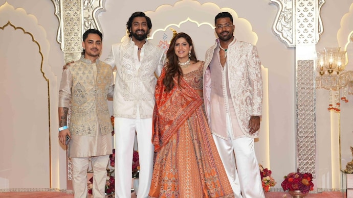 MS Dhoni and Hardik Pandya dazzled in traditional attire at Anant-Radhika's wedding hardik pandya