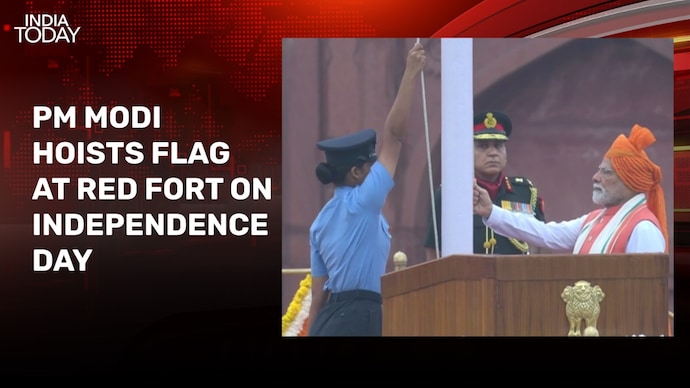 PM Modi hoists national flag at Red Fort on 79th Independence Day