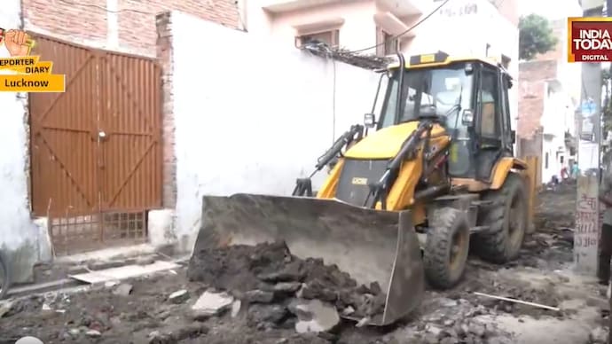 VIDEO: Lucknow rebuilt the road for Shubanshu Shukla's house, named after him Shakes