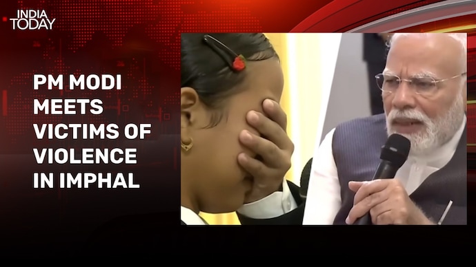 Girl gets emotional while sharing her story with PM Modi in Manipur