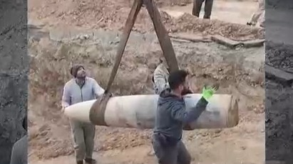 Video: Undetonated Israeli missile removed from Tehran residential area