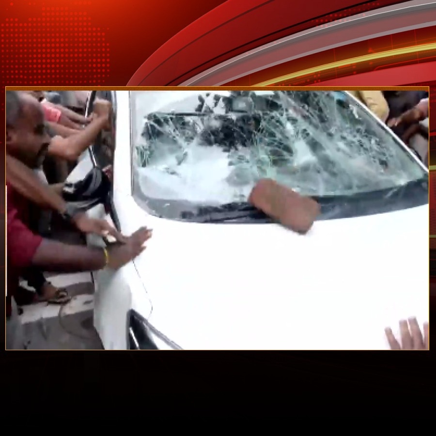 ED vehicle vandalised by Left workers outside Pinarayi Vijayan's house