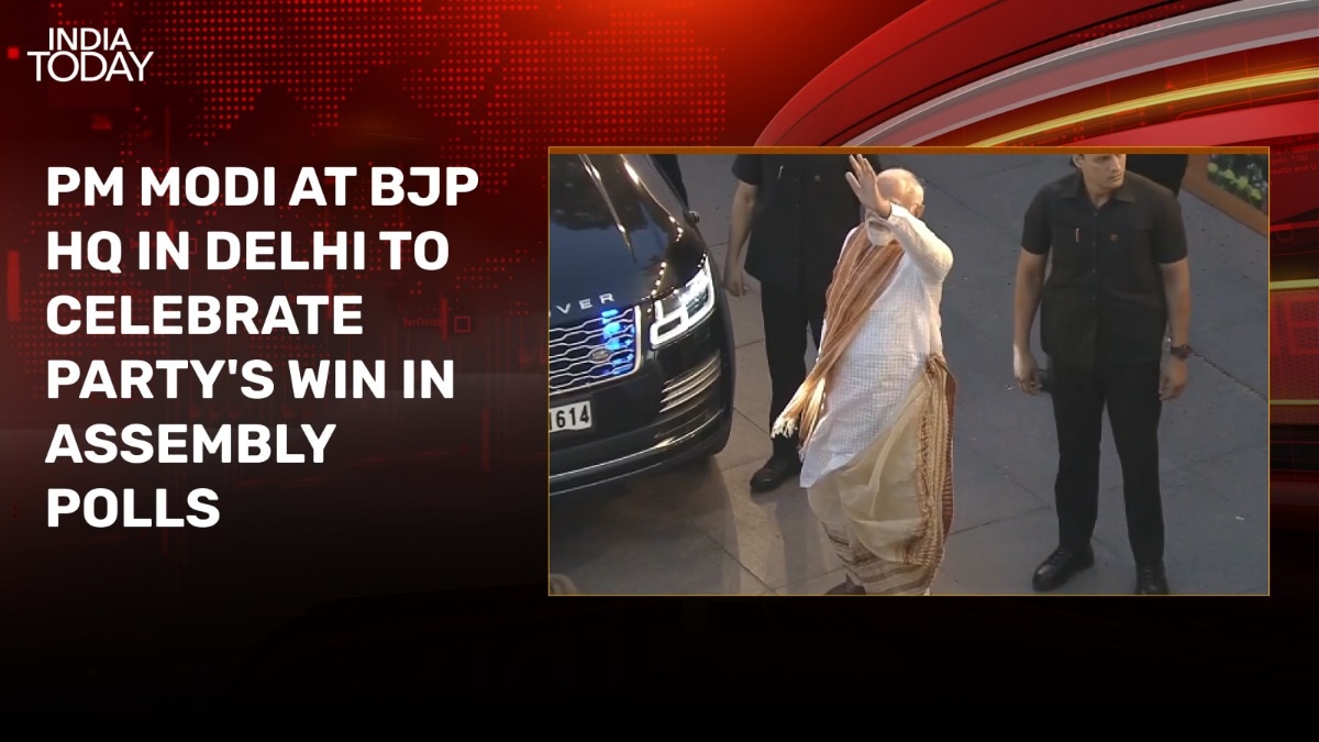 Watch: PM arrives at BJP HQ in traditional Bengali attire to celebrate historic win