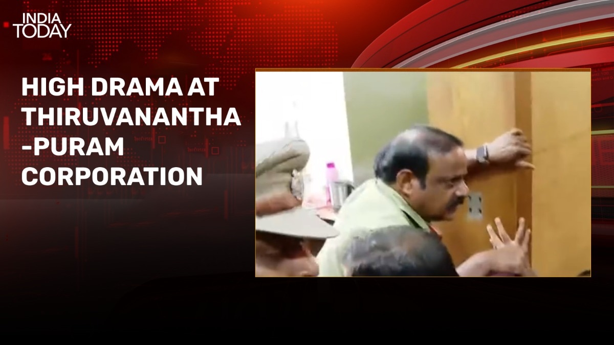 Scuffle breaks out between CPM, BJP councillors over removal of jailed councillor