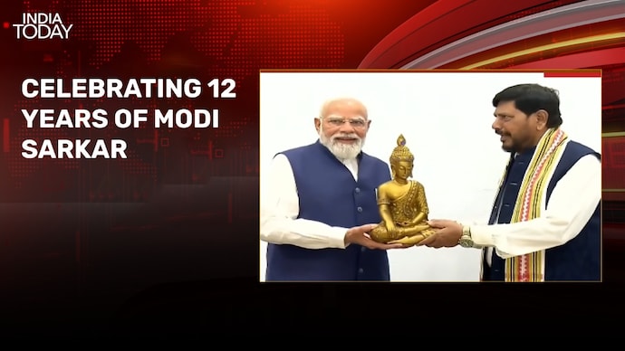 NDA leaders felicitate PM on completing 12-year in office; 5 women dead in Kota, drug proven fake; more