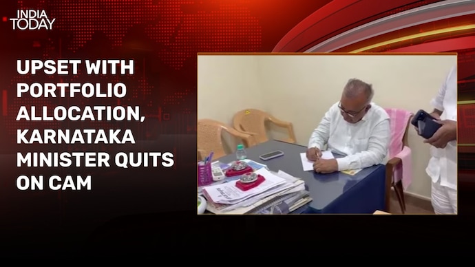 Video: Karnataka Minister Ramalinga Reddy quits over desired portfolio snub Ramalinga Reddy quits