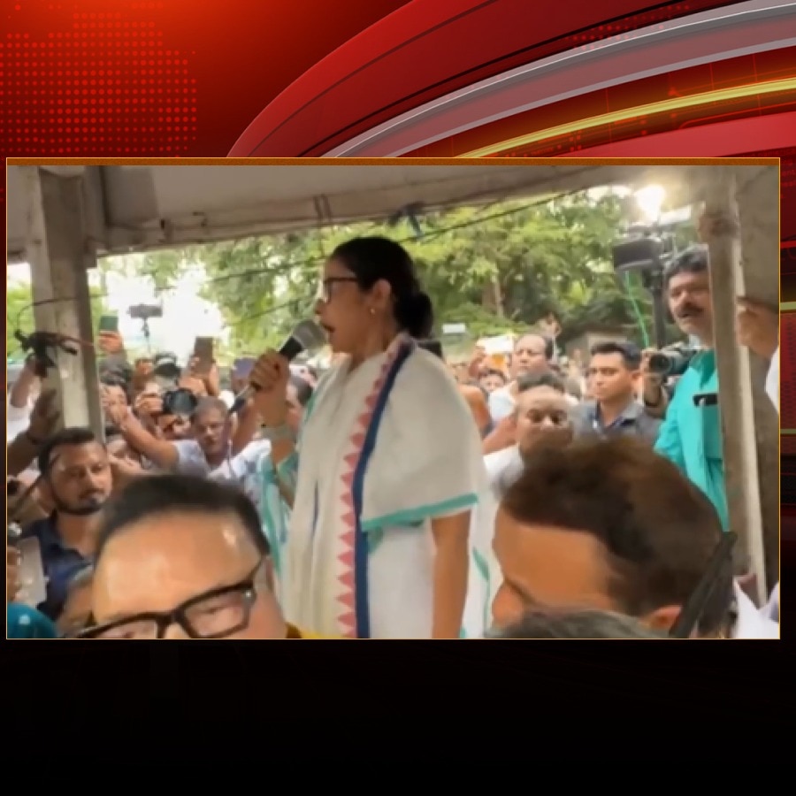 Mamata Banerjee stages sit-in protest in Kolkata over attacks on TMC leaders