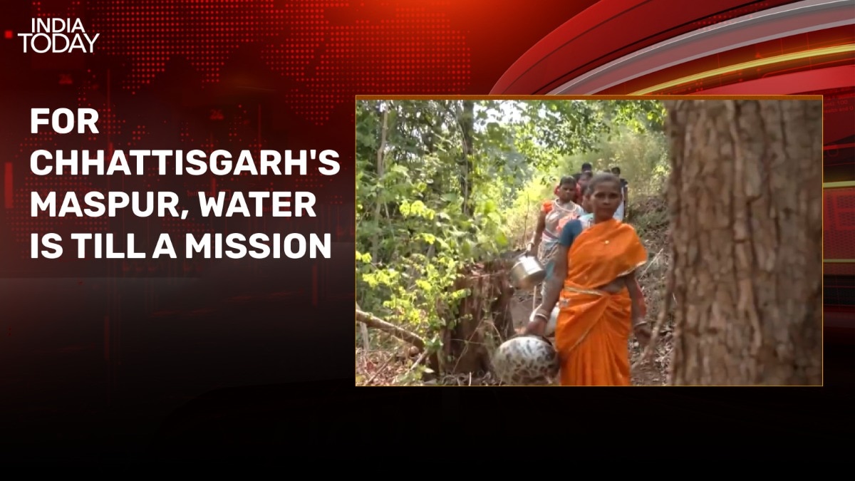 Chhattisgarh: Maspur villagers in Kanker trek treacherous mountain for water