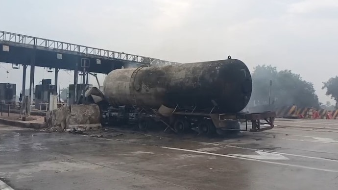Caught on CCTV: LPG tanker hits divider, erupts in flames near UP toll plaza Five toll plaza employees also suffered severe burn injuries and were admitted to Swaroop Rani Nehru (SRN) Hospital in Prayagraj.