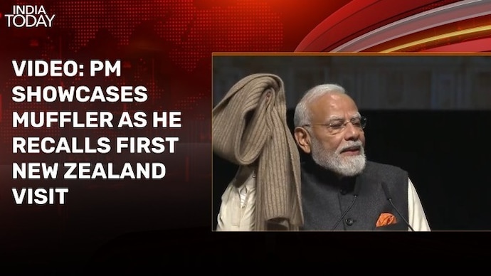 Watch: PM recalls 1st New Zealand visit, unwraps 30-year-old memory with muffler