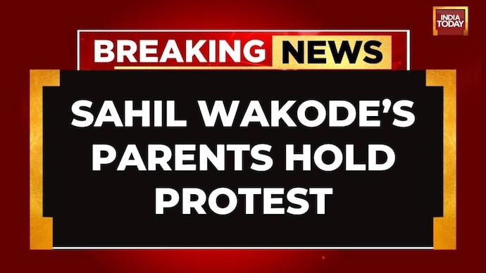 IIT Bombay Suicide Row: Protests Outside Campus, FIR Filed, Faculty Backs Professor IIT Bombay Suicide Triggers Massive Campus Row