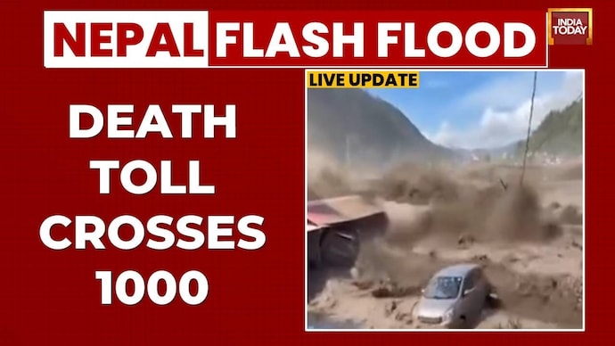 Nepal Floods: Death Toll Crosses 1,000, 4,000 Missing; Loyal Dog Awaits Family in Dhunge Nepal Floods: Death Toll Crosses 1,000, Thousands Missing