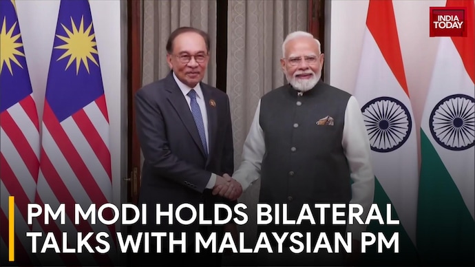PM Modi Meets Malaysian PM Anwar Ibrahim; Bilaterals Focus On BRICS, Trade & Tech PM Modi Holds Bilateral Talks With Malaysian PM