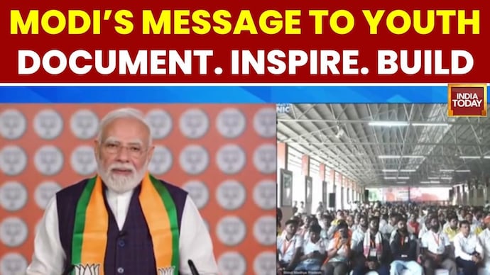 PM Modi Interacts With Seva Yatris