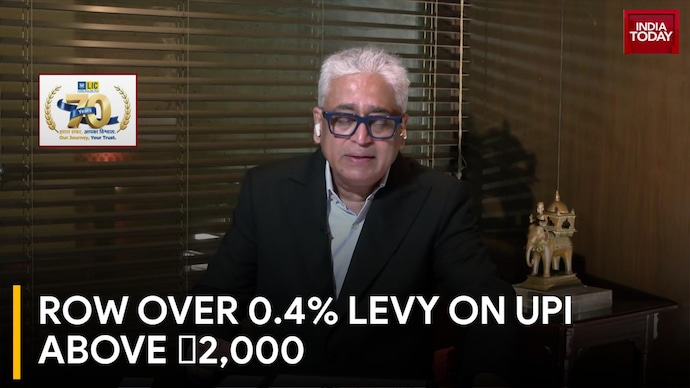 Row Over 0.4% UPI Levy on Transactions Above ₹2,000 as Opposition and BJP Clash Row Over 0.4% Levy on UPI Above ₹2,000