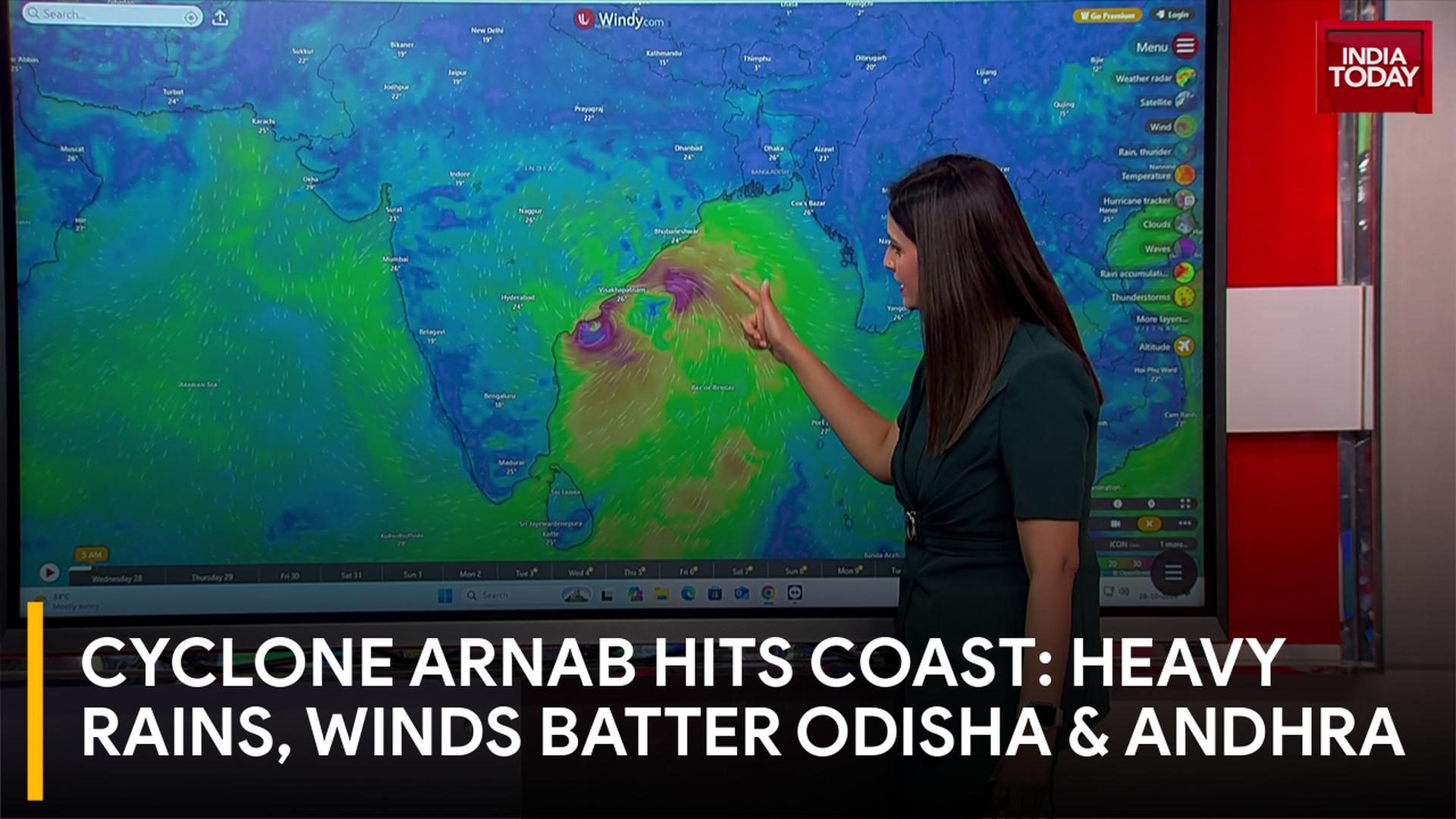 Cyclone Threat Across Eastern Coast: Heavy Rains Hit Odisha, Andhra Pradesh Faces Worst Impact Cyclone Threat Across Eastern Coast: Heavy Rains Hit Odisha, Andhra Pradesh Faces Worst Impact