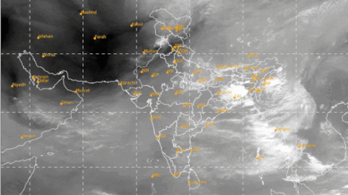 Mid-July should be peak monsoon, yet satellite images of India look like April. The monsoon trough has drifted to the Himalayan foothills. (GIF: IMD)