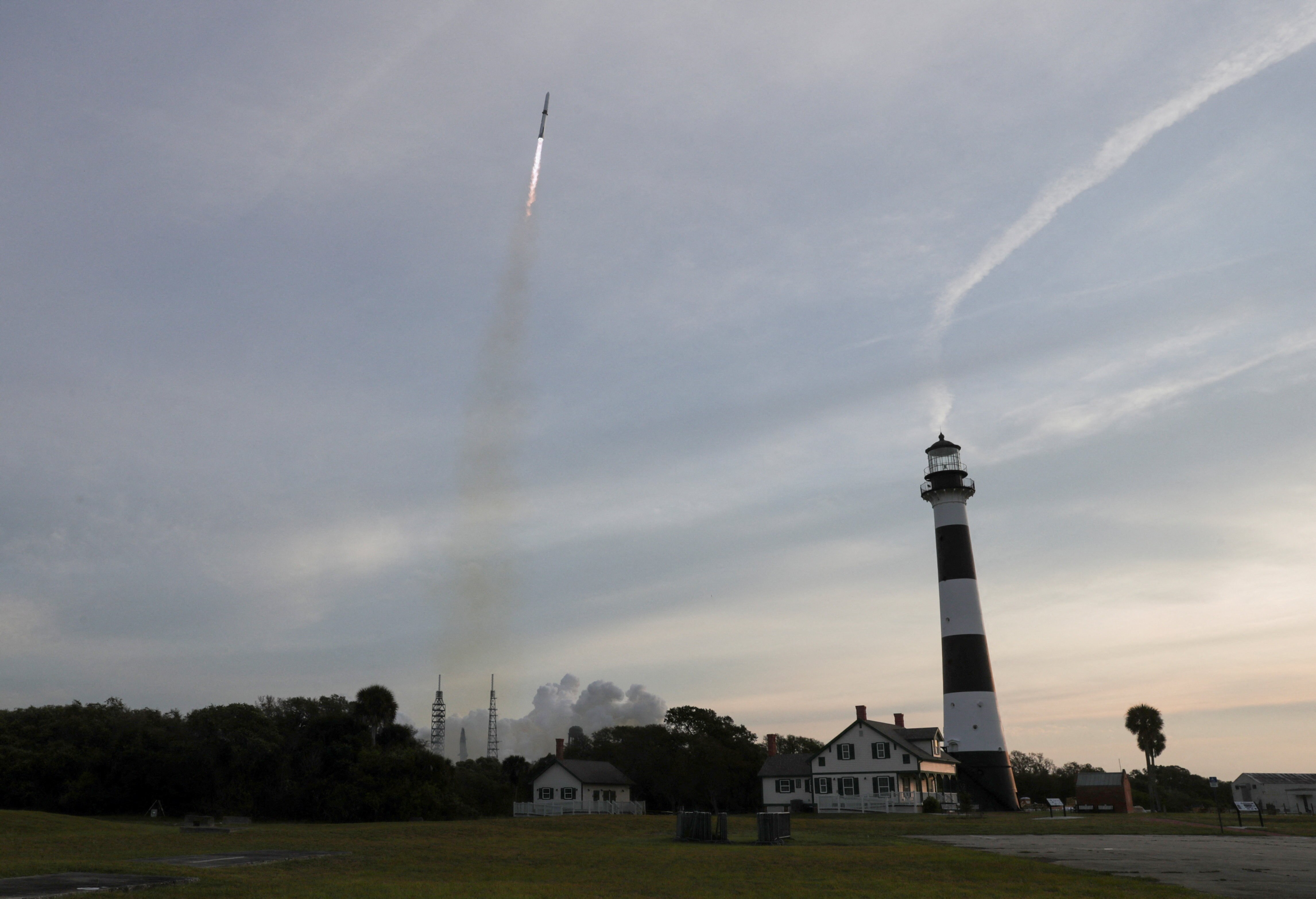 A Blue Origin New Glenn rocket is seen lifting off. (Photo: Reuters)