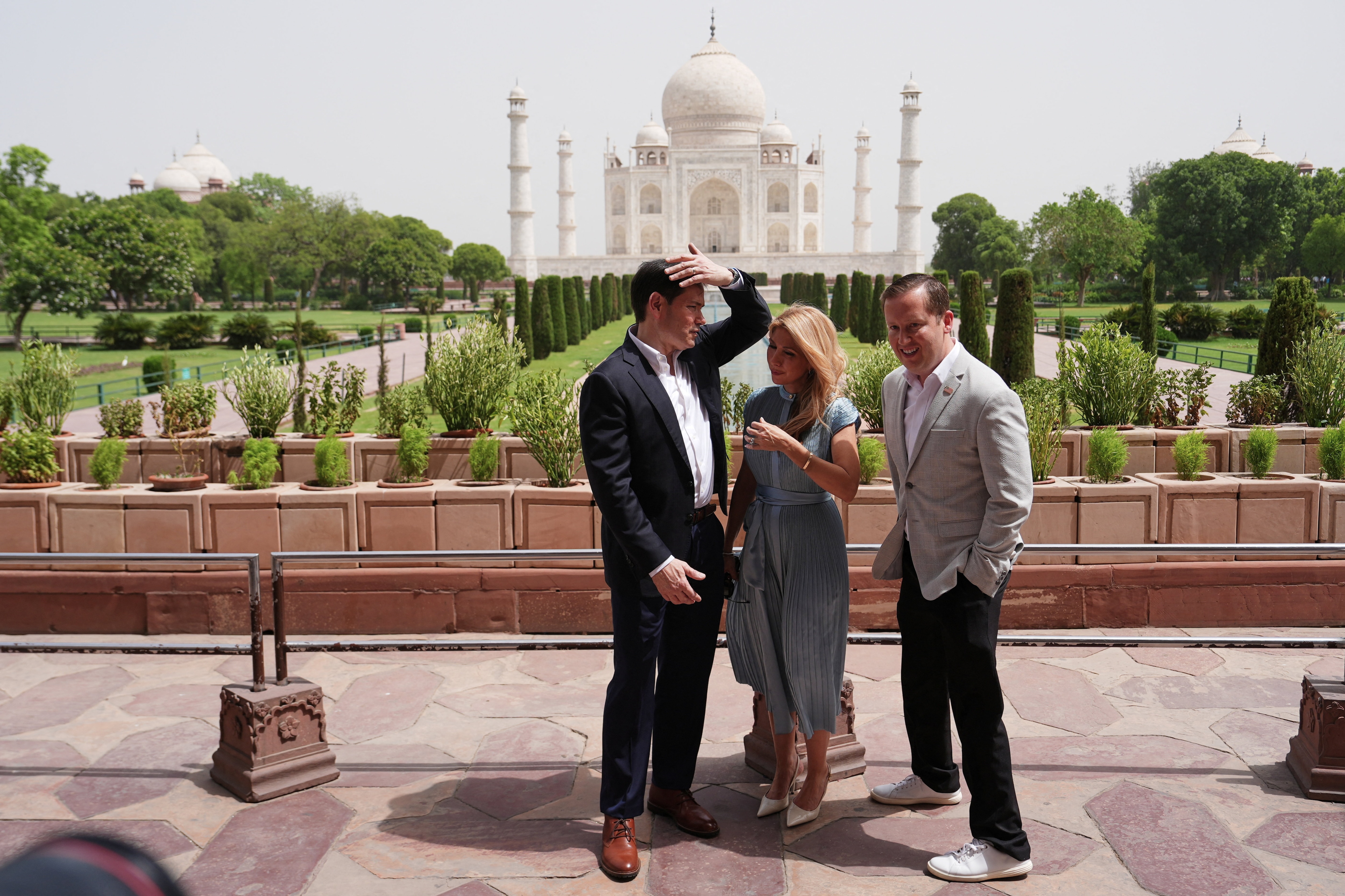 Rubio In Taj Mahal