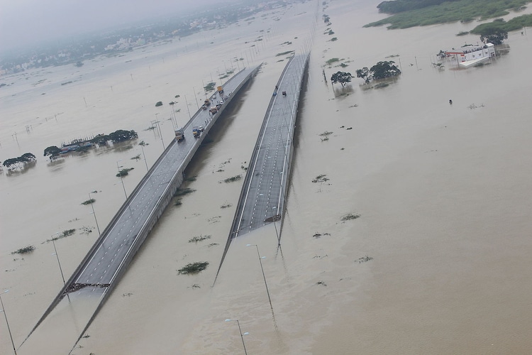 A bridge in Chennai is flooded and inundated in water during the 2015 floods. (Photo: GOI)