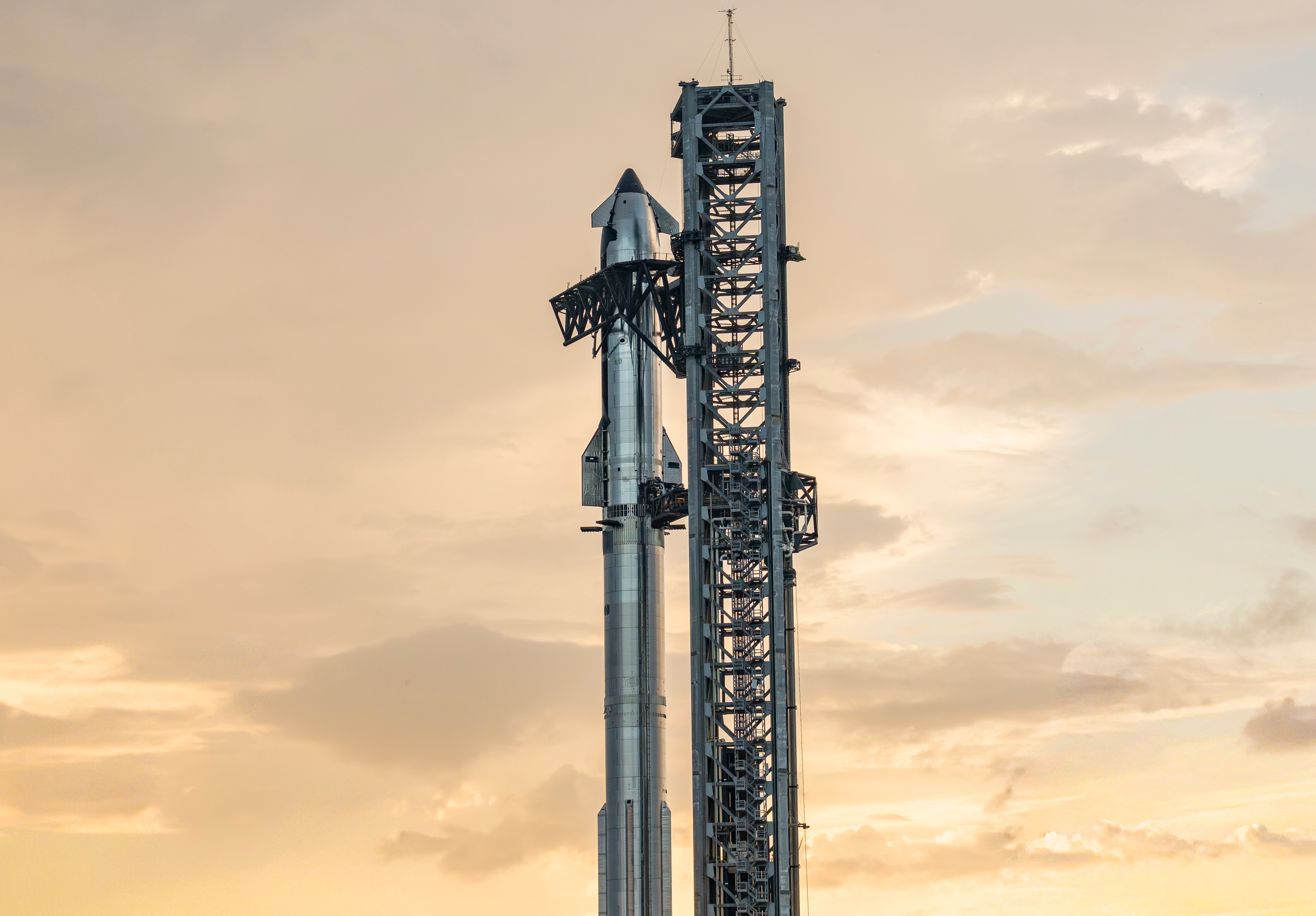 SpaceX's Starship at the launch pad waiting for launch. (Photo: X/@SpaceX)