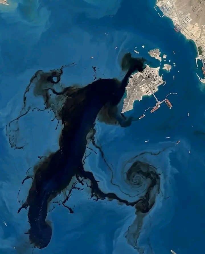 An oil spill near Iran's Kharg Island, detected by a satellite. (Photo: X/@Amblojiggy)