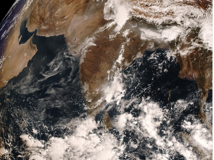 Rain on its way: Monsoon on track to hit India, strong signals from Australia A satellite image showing moonsoon weather conditions moving towards South India. (Photo: X/@shetty_athreya)