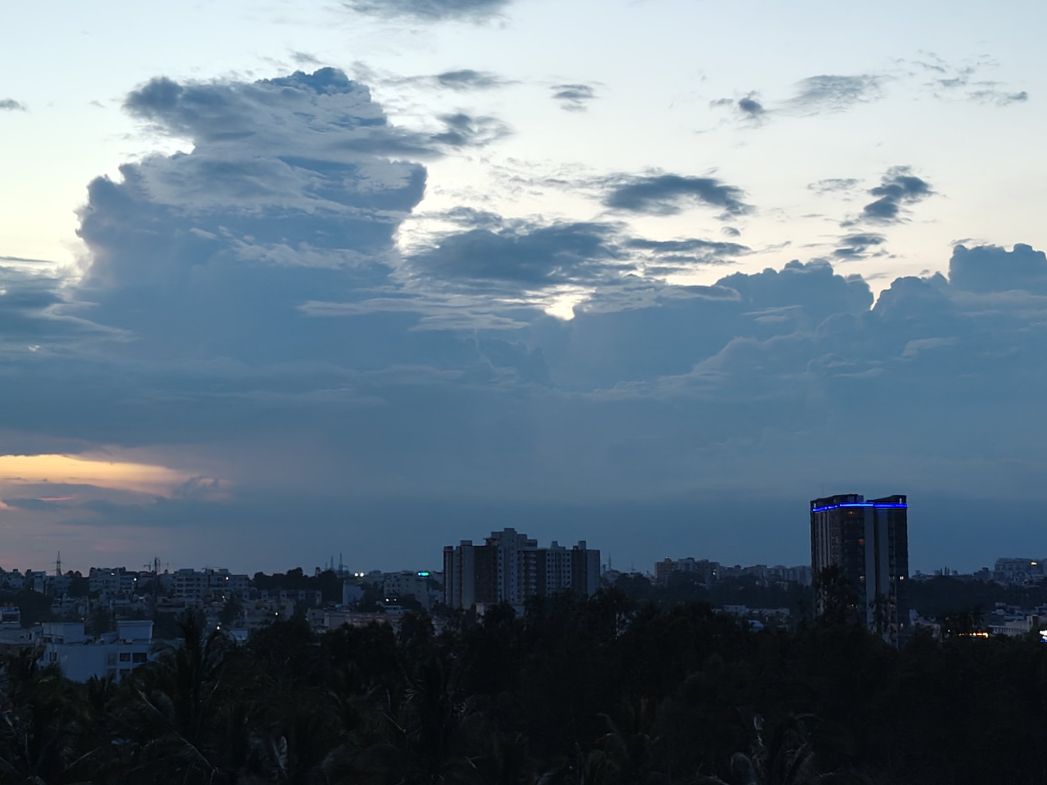 Skies are seen turning dark in Bengaluru. (Photo: X/@namma_vjy)