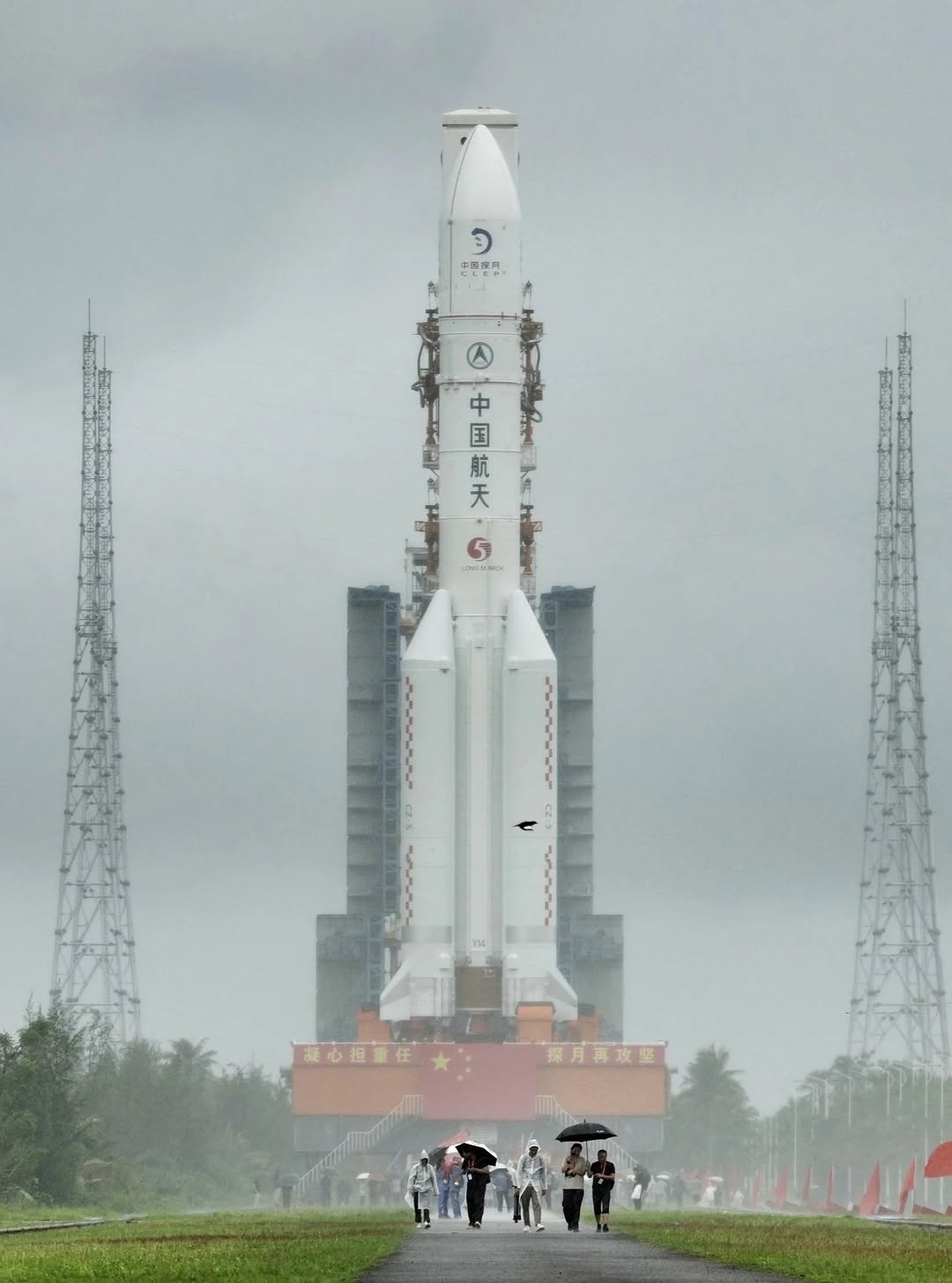 Chang'e-7 mission's Long March 5 rocket is seen on the launch pad. (Photo: X)