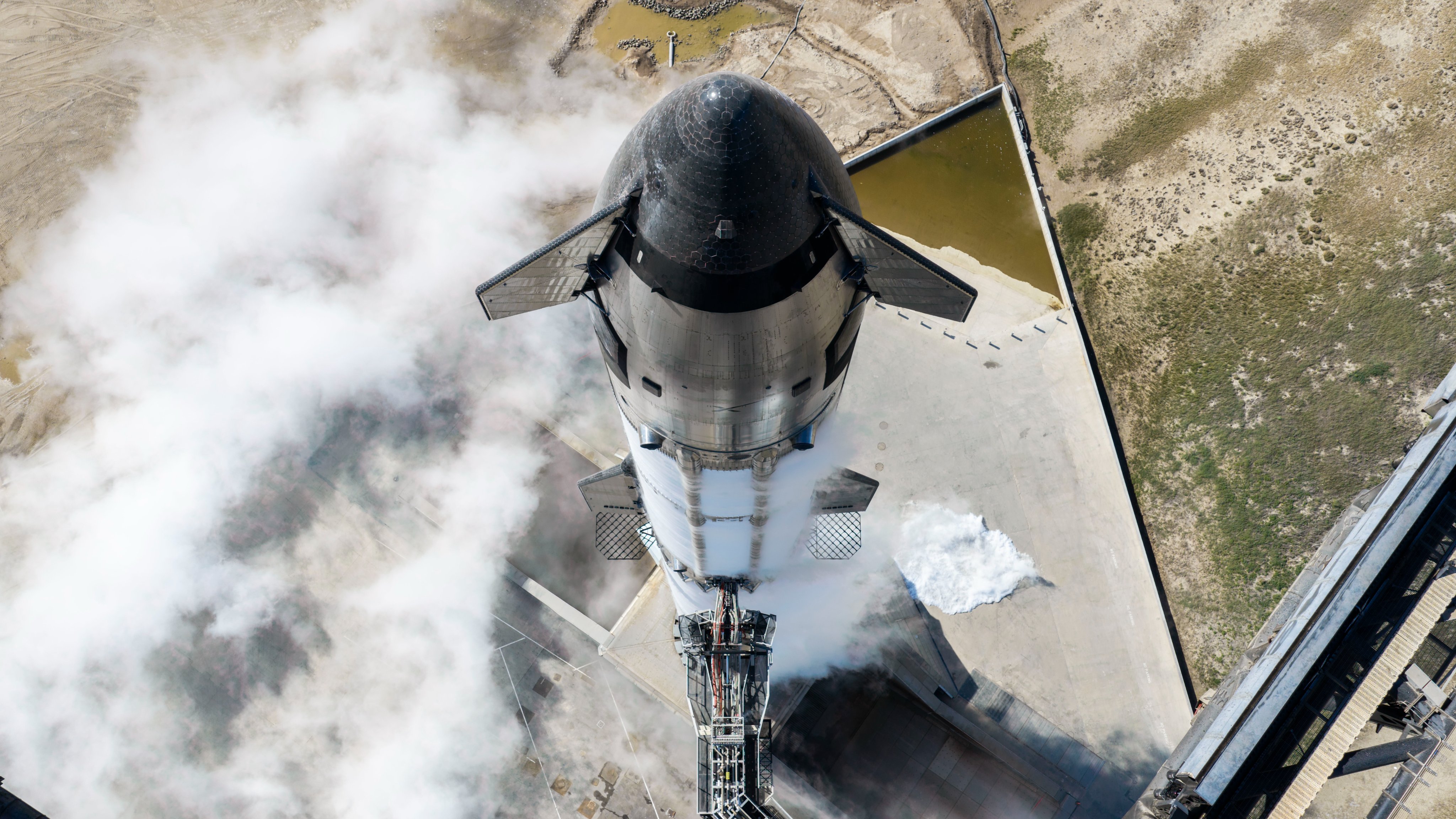 A top view of SpaceX's Starship at the launch pad. (Photo: SpaceX)
