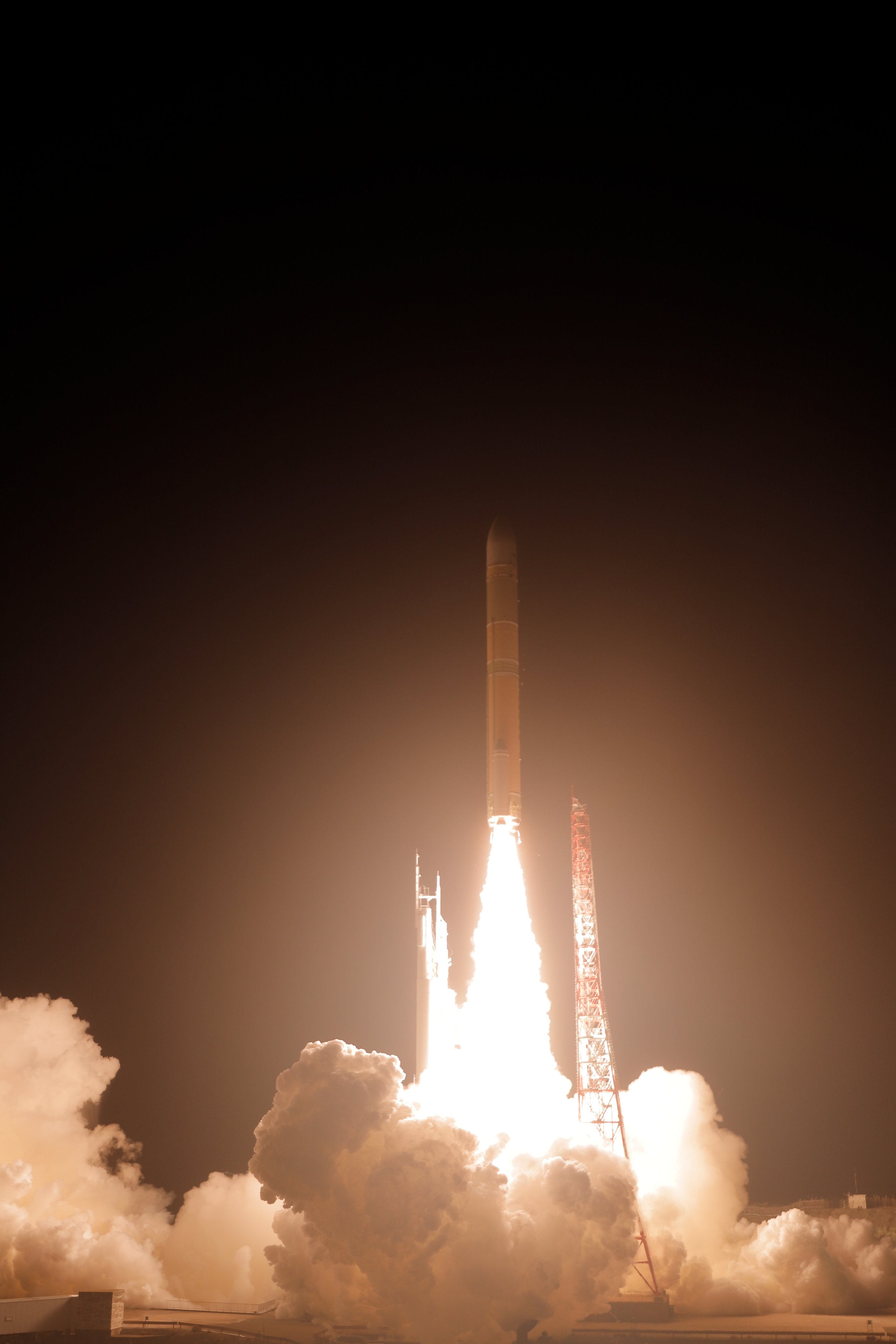 Japan and Nasa want a piece of Mars' moon. This rocket will go and get it
