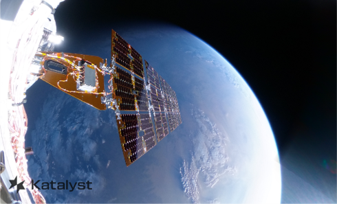Katalyst Space 的 Link 机器人服务航天器上的太阳能电池板出现在轨道上。 （照片：Katalyst Space）