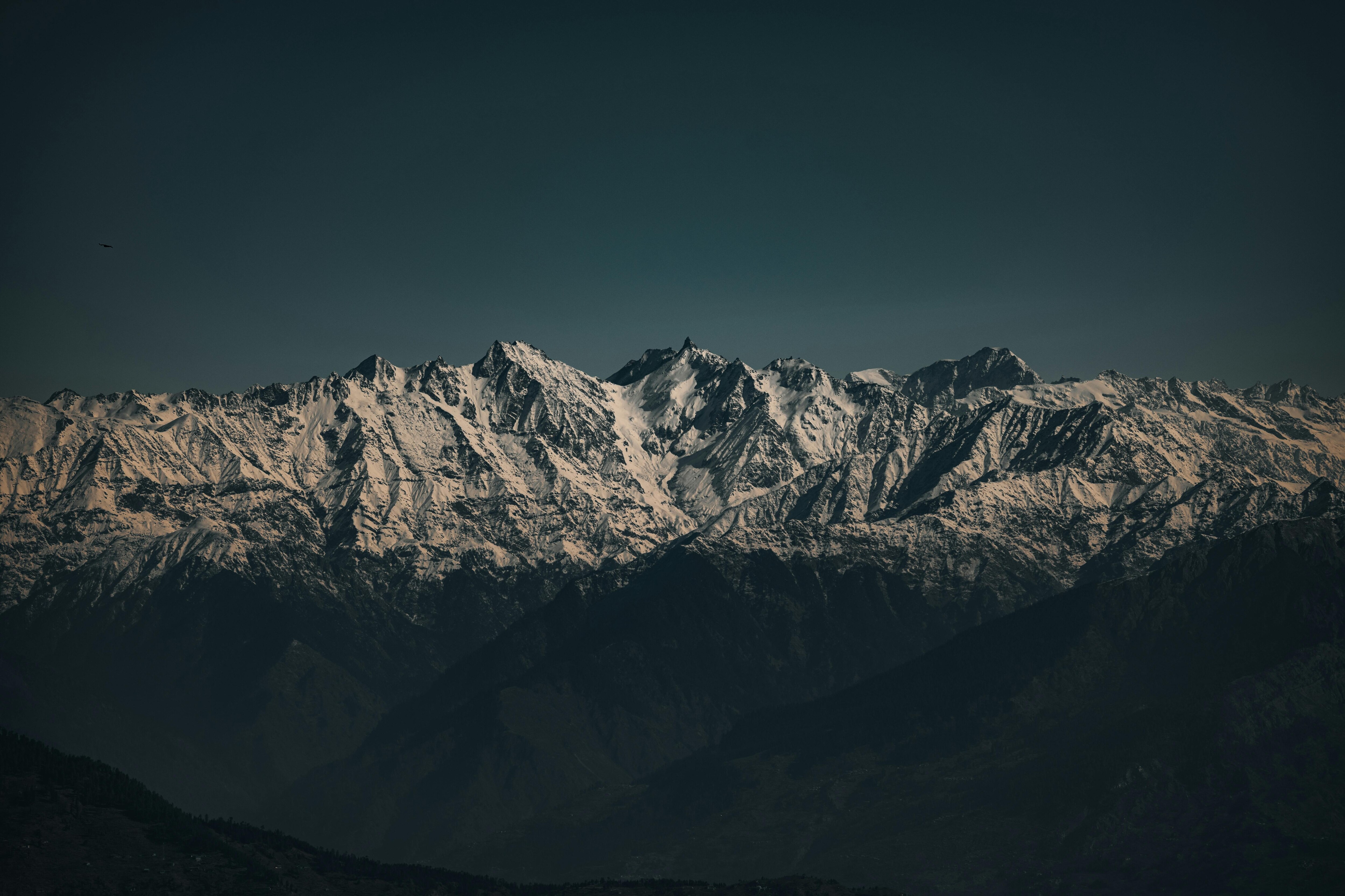 A view of snow-covered Himalayan peaks. (Photo: Pexels)
