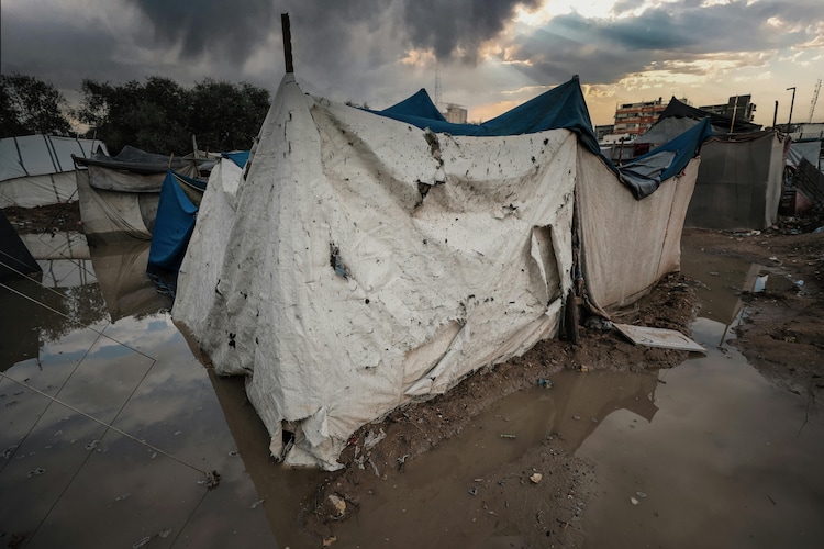 A damaged tent shelter in a flooded area of a Gaza refugee camp. (Photo: Pexels)