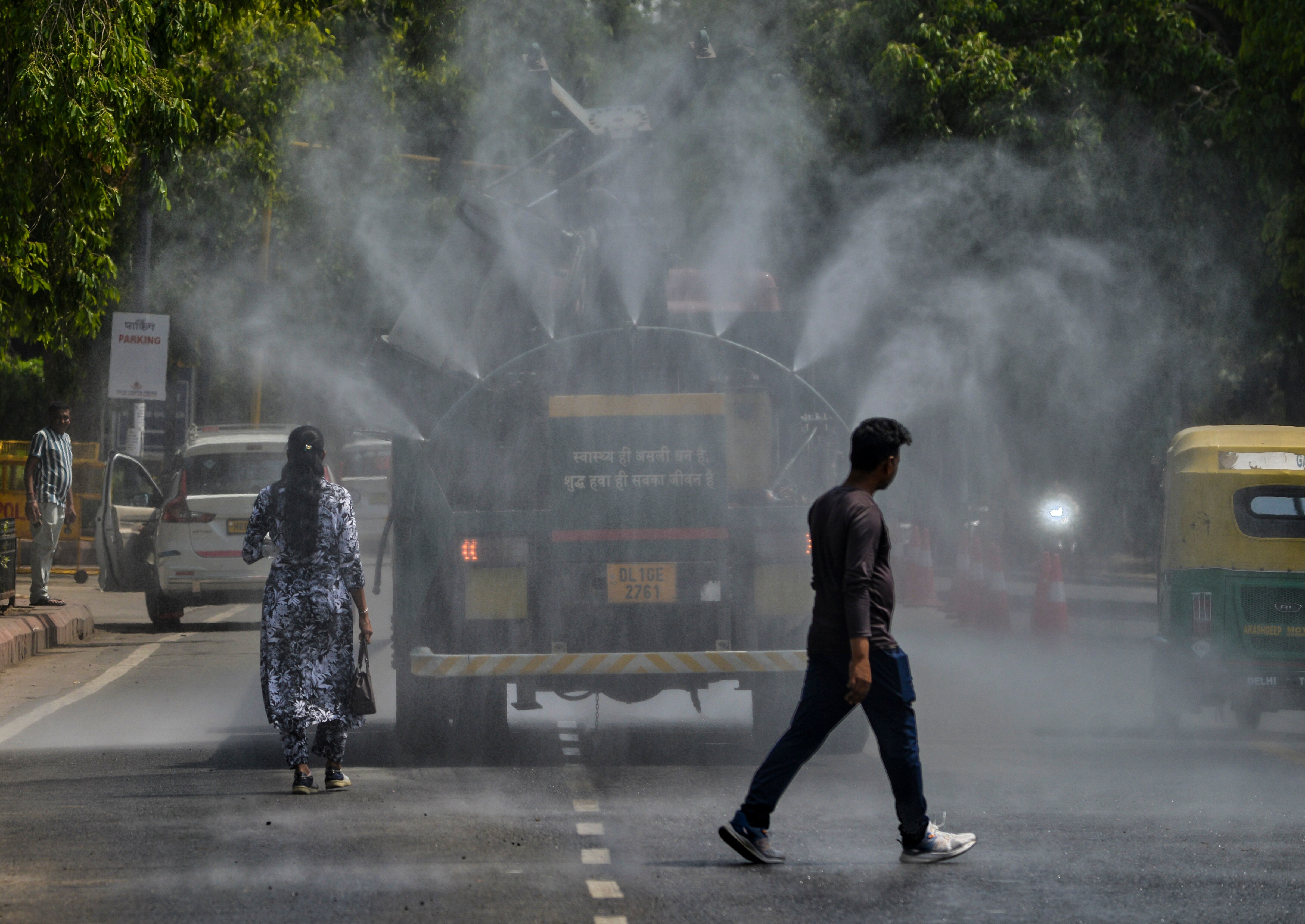 Anti-smog guns being used to spray water droplets to curb air pollution. (Photo: PTI)