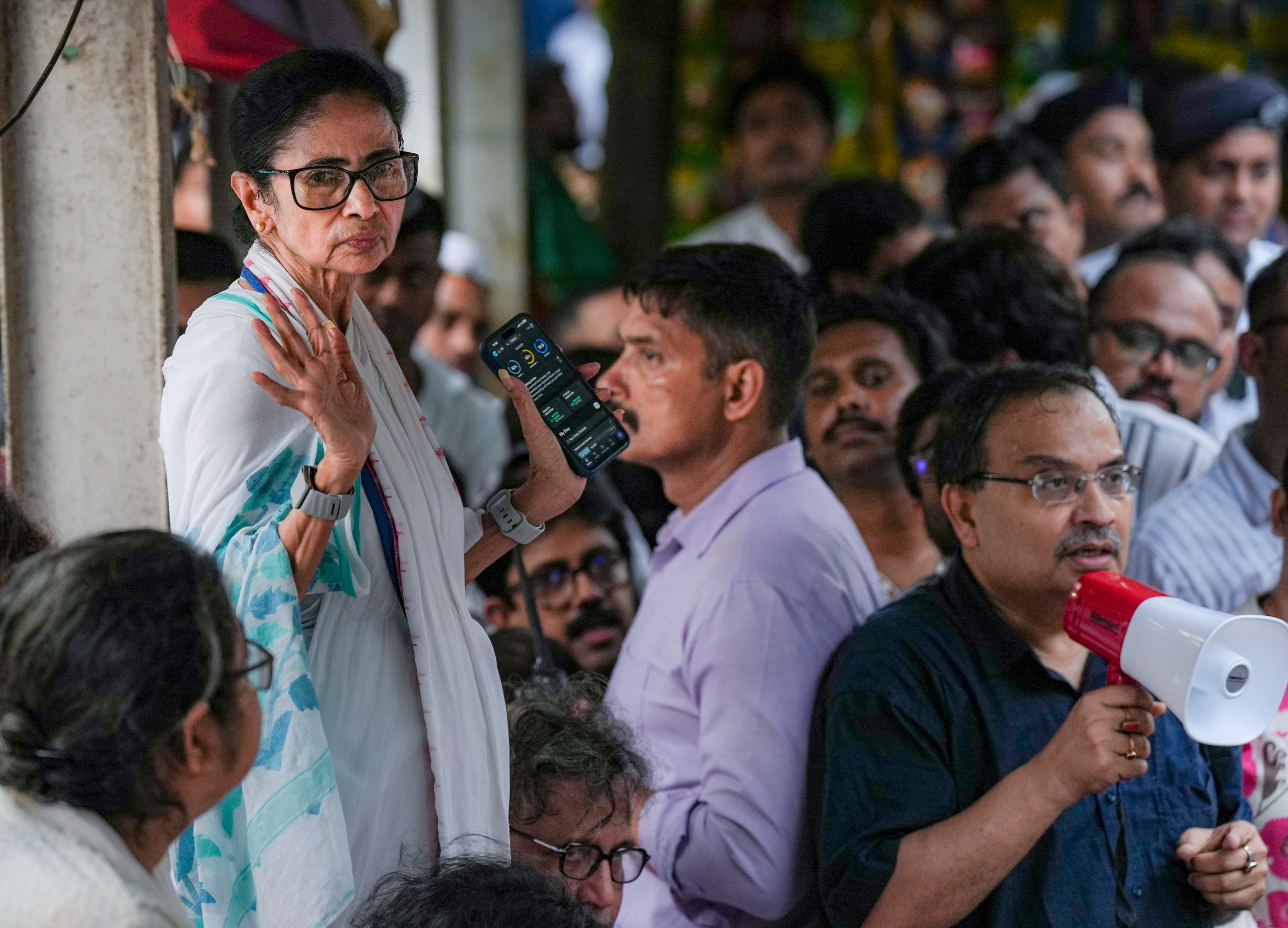 Mamata TMC crisis