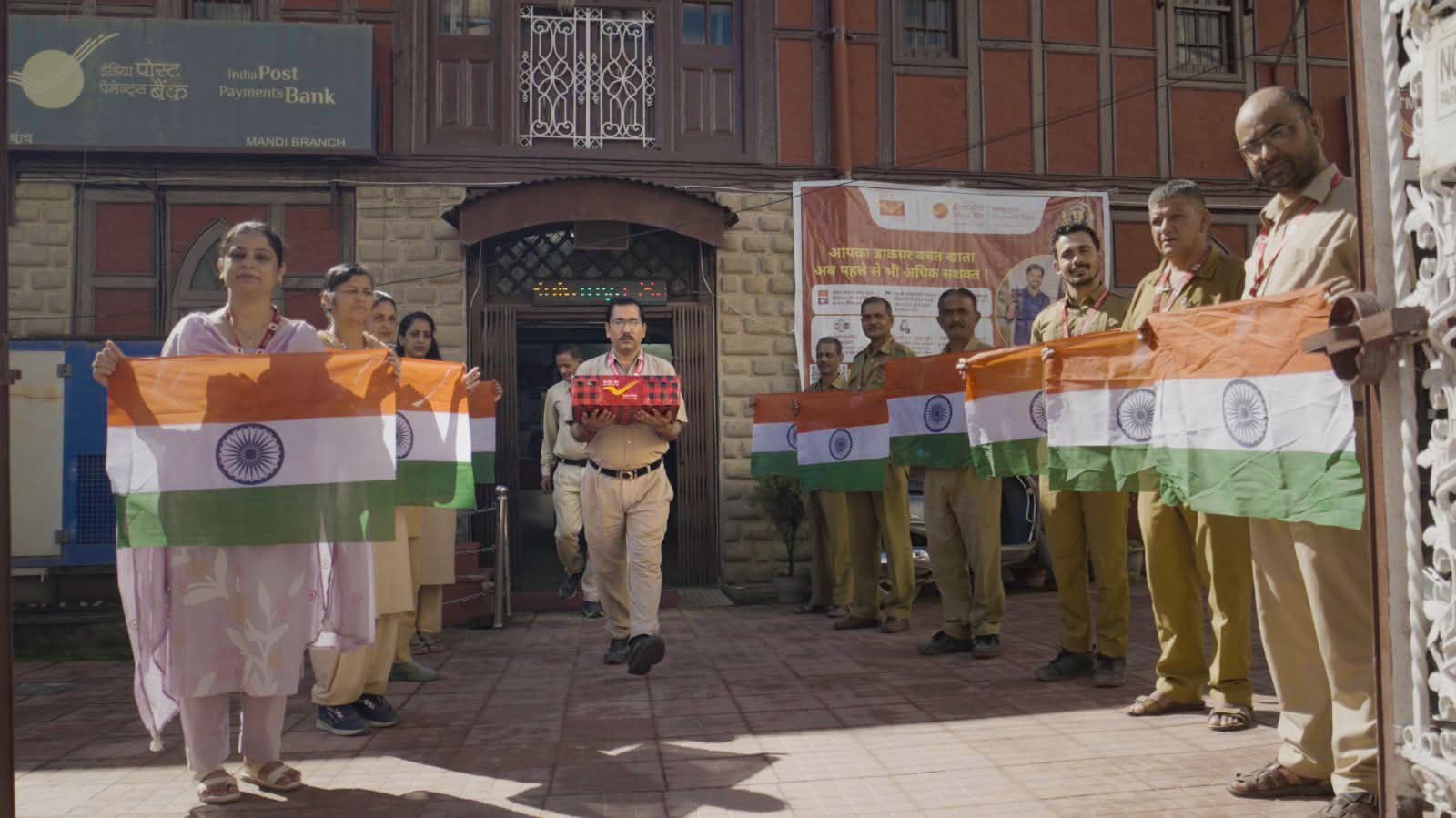 India Post sends Tricolour to Army veteran in first-ever drone delivery in Himachal