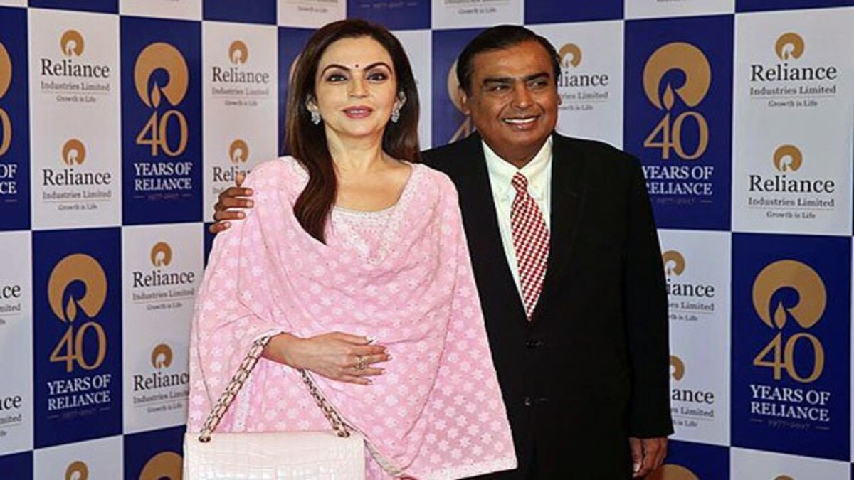 Nita Ambani S Iphone Is Not Worth 48 5 Million The Story You Hear Is Nonsense Technology News