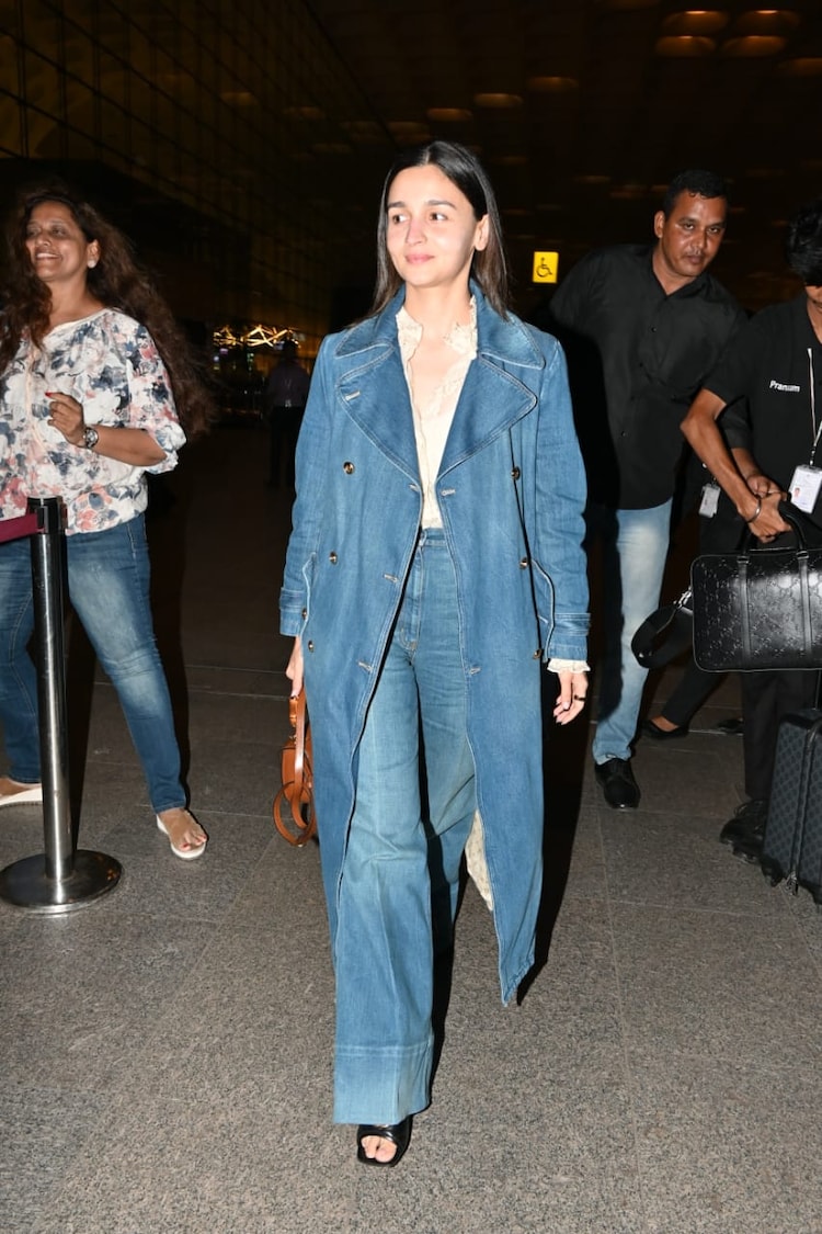 Alia bhatt in denim dress best sale