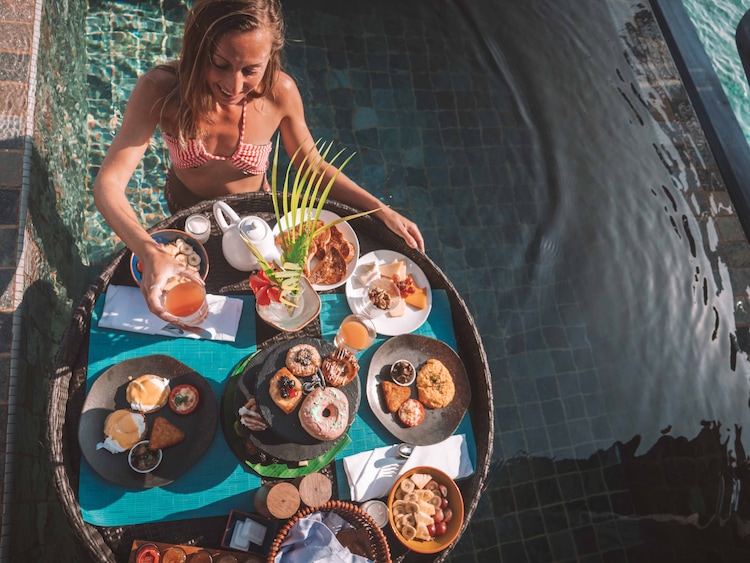 If your holiday fitness routine is relaxed, balance it out by controlling your eating habits