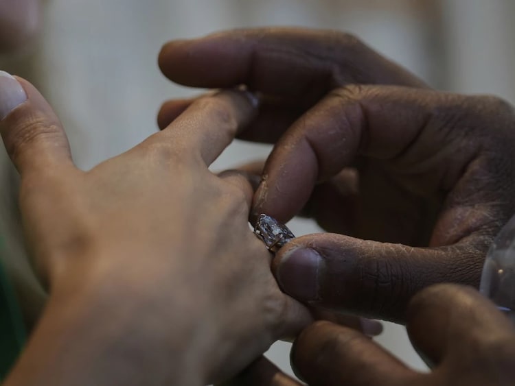 Abu Dhabi Showcases Rare Diamonds Worth $100 Million