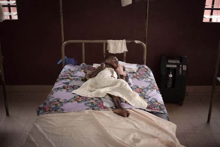 Lancet studies have warned that 2.8 million children can be orphaned in the next five years. (Photo: AFP)
