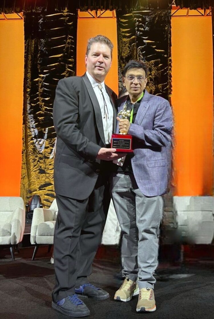 Dr. An International Award at the ASCRS Film Festival at Aggarwal Los Angeles.