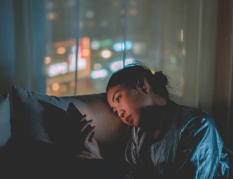 People with low self -esteem can seek verification on social media. Photo: Pexels/Mikoto.raw Photographer
