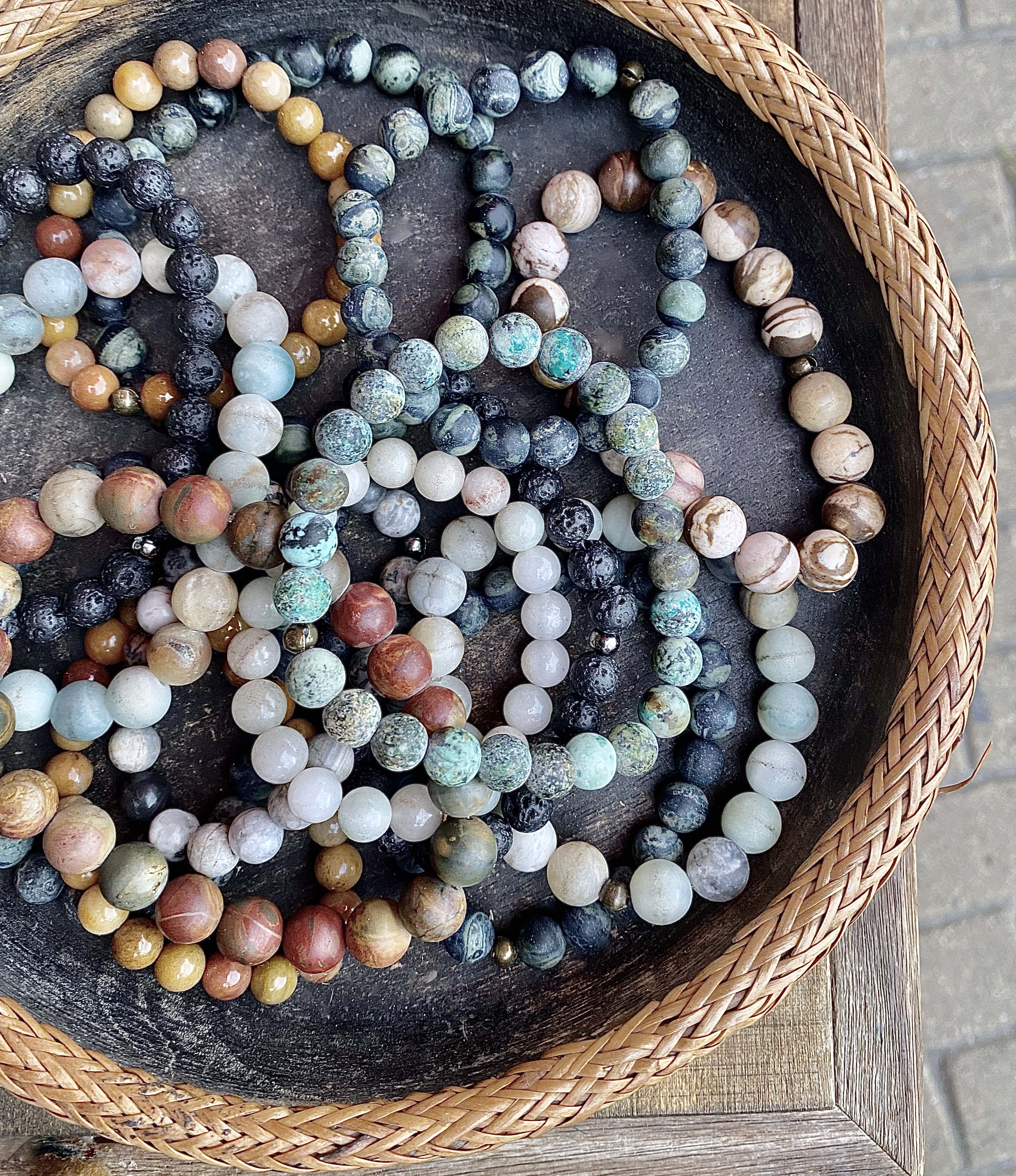 Crystals and sacred stones are now serving both as spiritual grounding and as a form of aesthetic expression | Photo: Getty Images