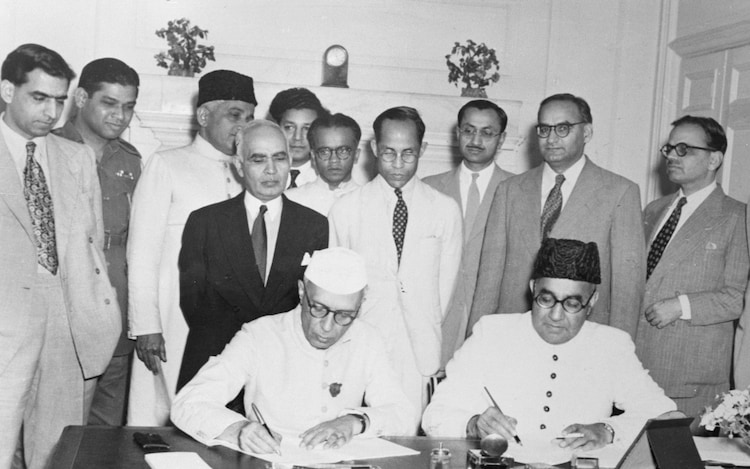 The Biography of a Toilet Paper: How Pakistan became America's Disposable Ally 2 gettyimages 514964824